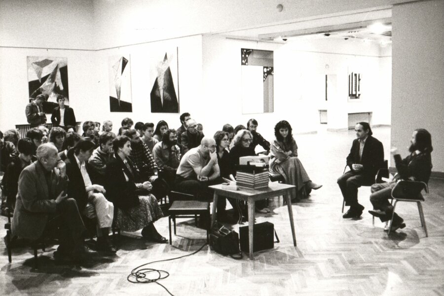 zleva Dalibor Chatrný, zprava Jiří Valoch, Imre Bak